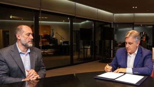 Llaryora presentó en la Legislatura cordobesa un proyecto para adherir al RIGI