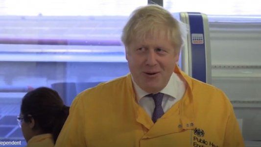 Boris Johnson dejó la terapia intensiva, pero seguirá internado y en observación