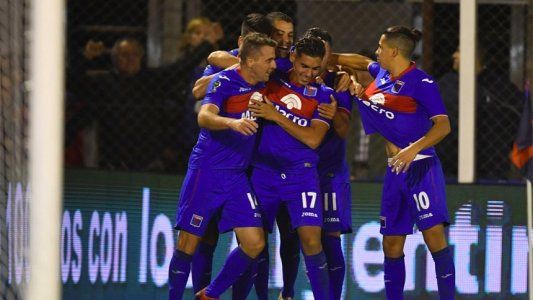 Copa de la Superliga: Tigre descontó sobre el final, perdió 2-1 ante Racing y clasificó a la semifinal