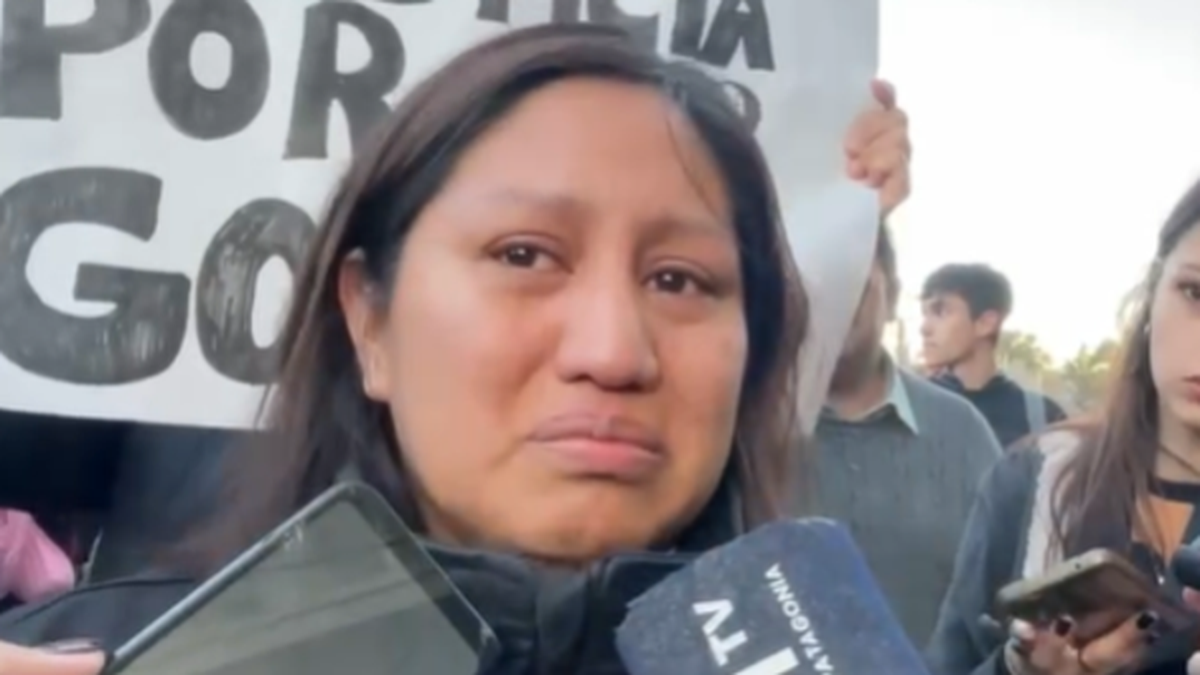 Crimen en Chubut: el dolor de Noelia, madre del Gonzalo Guenchur (Foto: El Chubut).