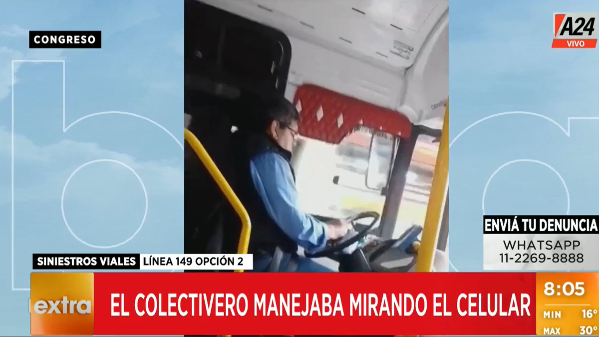 manejaba un colectivo mientras miraba el celular: atropelló a un ciclista y quedó todo filmado
