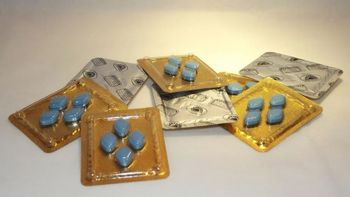 Dramático: fue a comprar ibuprofeno para su hijo de 7 años en la farmacia, le dieron viagra y el niño quedó internado