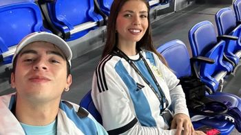 Los divertidos videos de la China Suárez y Rusherking en el partido de la Selección Argentina
