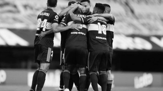 Boca le ganó 2-0 a Newells con Dalma Maradona como testigo en una noche emotiva en La Bombonera