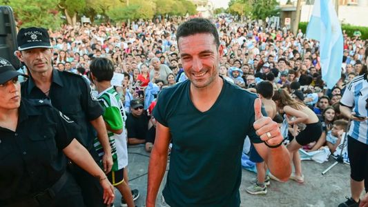Lionel Scaloni regresó a Pujato de manera inesperada y tuvo un gesto que conmovió a todos