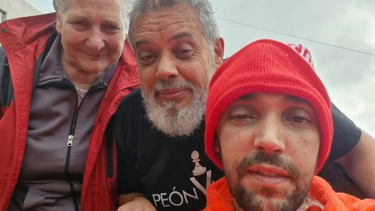 Después de 55 días internado en terapia intensiva, el fotógrafo Pablo Grillo, herido de gravedad durante el operativo policial en la marcha de jubilados frente al Congreso, volvió a aparecer públicamente. (Fotos: redes sociales) Después de 55 días internado en terapia intensiva, el fotógrafo Pablo Grillo, herido de gravedad durante el operativo policial en la marcha de jubilados frente al Congreso, volvió a aparecer públicamente. (Fotos: redes sociales)