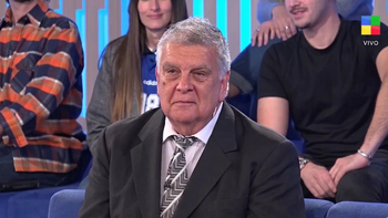La profunda emoción de Luis Ventura en su despedida de A la Tarde: Los llevo a todos en mi corazón La profunda emoción de Luis Ventura en su despedida de A la Tarde: Los llevo a todos en mi corazón