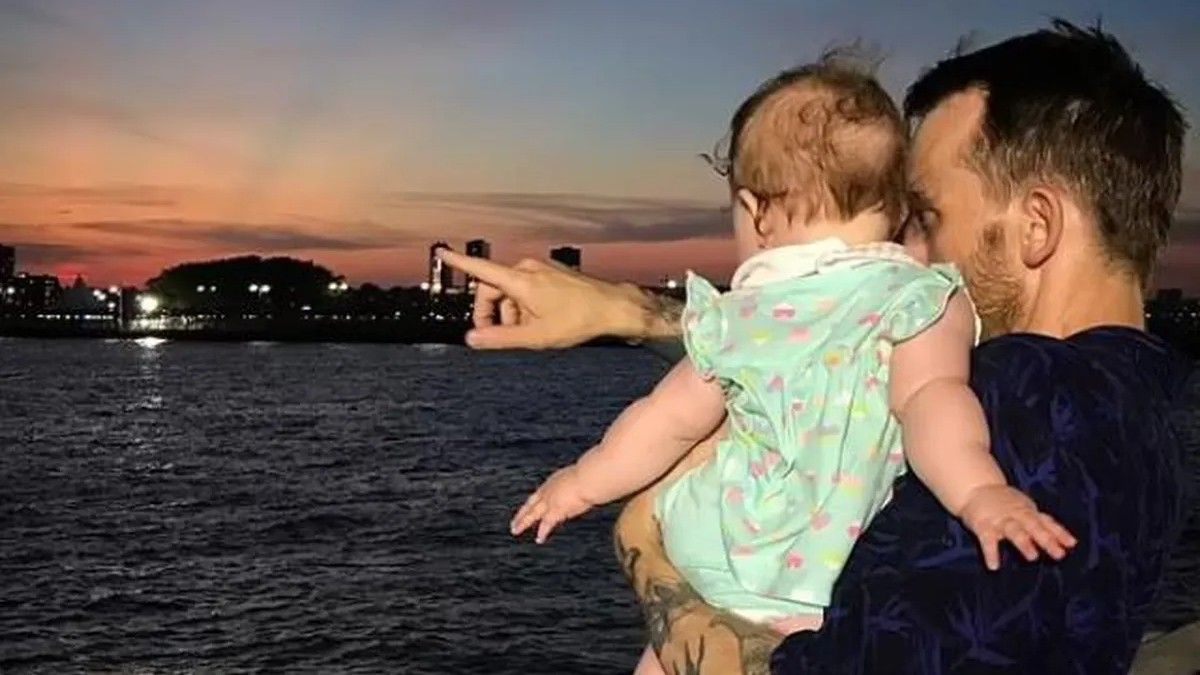 Daniel Auster y su hija Ruby. 