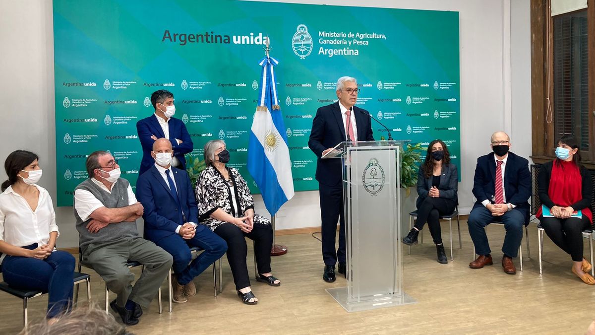 La conferencia de Julián Domínguez, con mensajes a los productores y ¿mensajes para la industria?