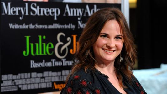 Qué es la lengua vellosa negra, enfermedad bucal que padecía la escritora Julie Powell