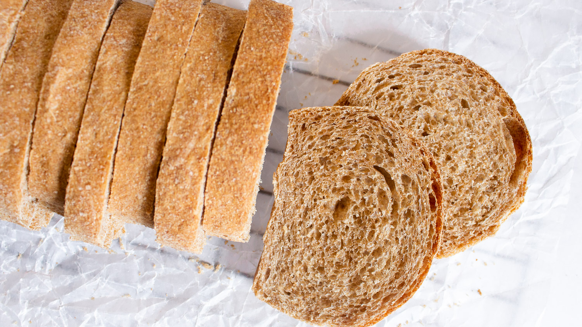 PAN NEGRO integral receta sabor TERROSO y textura DENSA y RÚSTICA