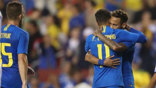 Brasil desplegó su potencial para golear 5 a 0 a El Salvador