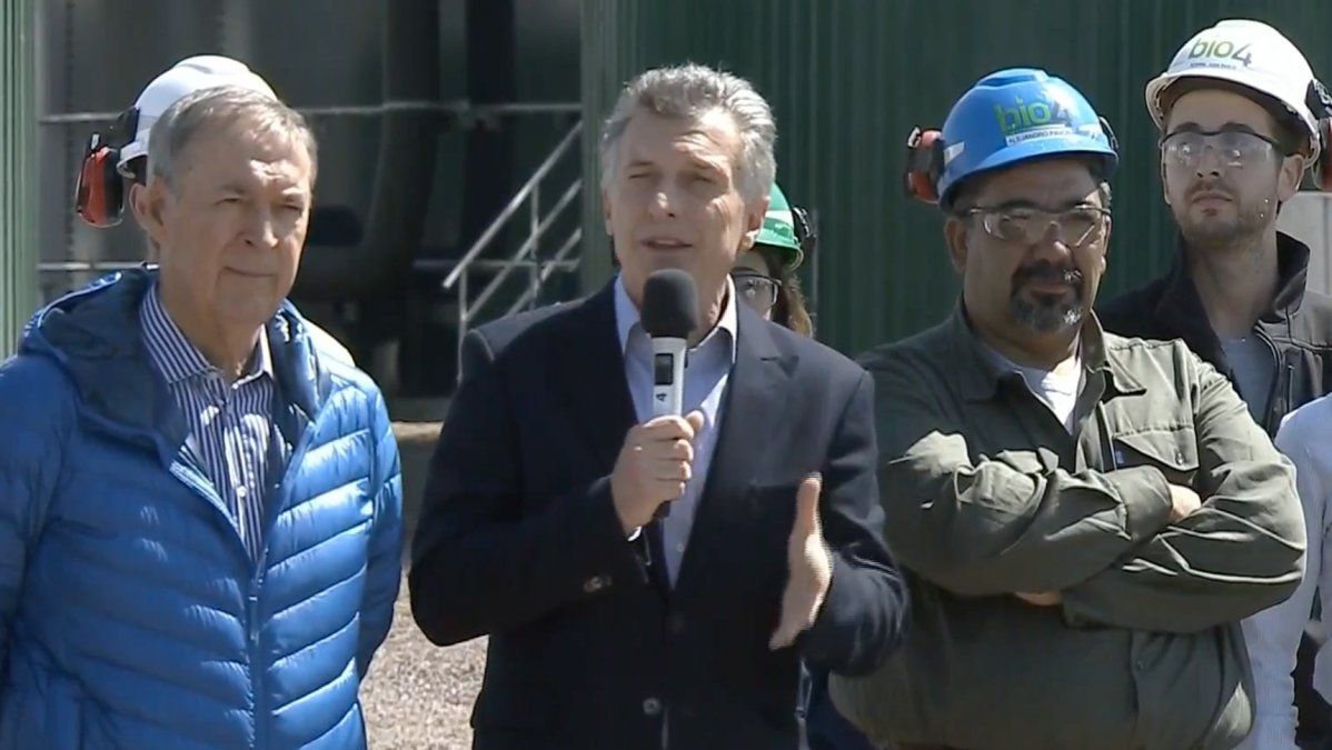 Mientras sigue la discusión por el Presupuesto, Macri se mostró junto al aliado Schiaretti y celebró la victoria en Marcos Juárez
