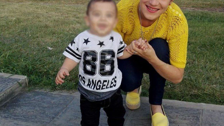 La golpearon, intentaron violarla y tiraron a su hijo de 2 años al río