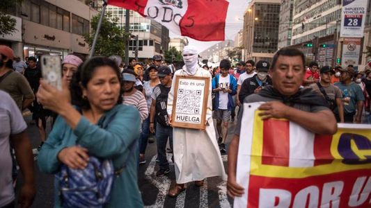 El Congreso de Perú evalúa una vez más la posibilidad de adelantar las elecciones