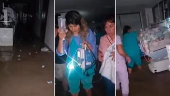 Temporal en Bahía Blanca: así evacuaban a los bebés del Hospital Penna inundado. Temporal en Bahía Blanca: así evacuaban a los bebés del Hospital Penna inundado.