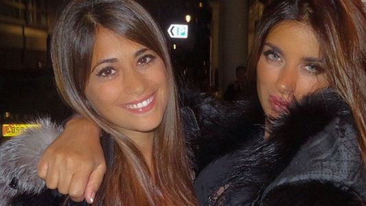 La esposa de Fabregas recibió a Antonella Roccuzzo