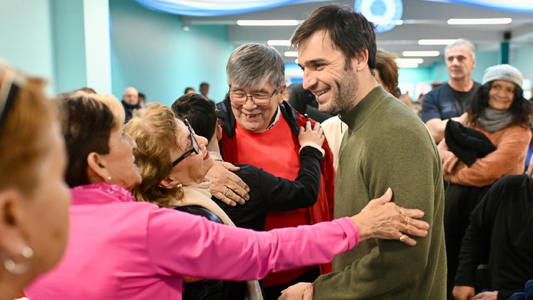 Ante el mal funcionamiento de PAMI en Chubut, Ignacio Torres anunció la Ley de Protección para Adultos Mayores