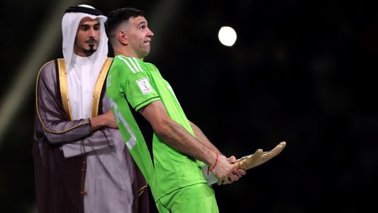 Habló el psicólogo de Emiliano Dibu Martínez: la receta para domar su locura y potenciar su talento