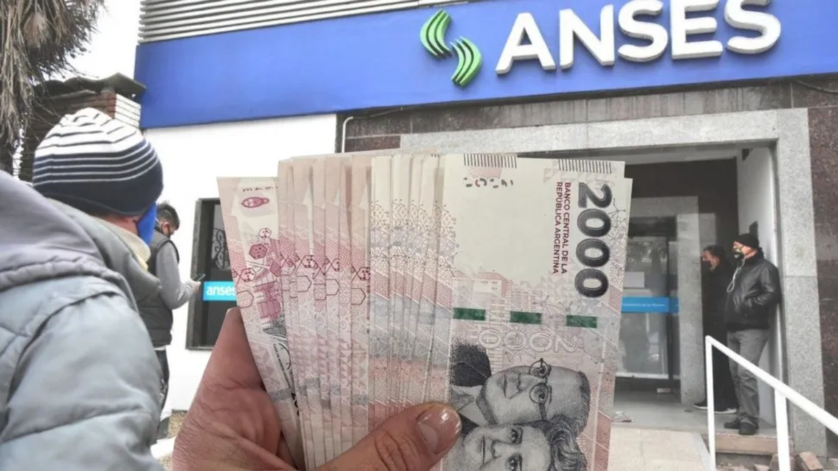 En febrero, las jubilaciones mínimas llegarán a $343.086,50 gracias al bono extraordinario. En febrero, las jubilaciones mínimas llegarán a $343.086,50 gracias al bono extraordinario.