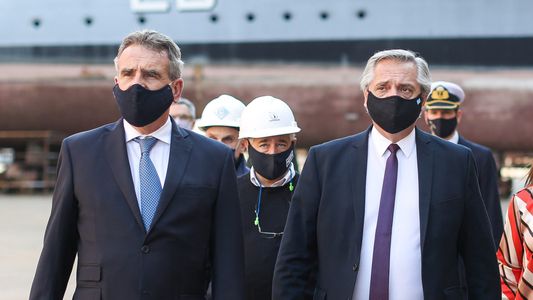 Con una metáfora futbolística, Agustín Rossi opinó sobre el Gobierno tras los rumores de su vuelta al gabinete