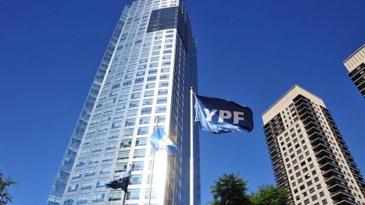 Acordó YPF con Fidelity y Blackrock y evita el default