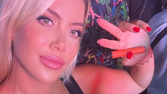 Wanda Nara mostró la charla con el hombre que le besó las lolas en Ibiza