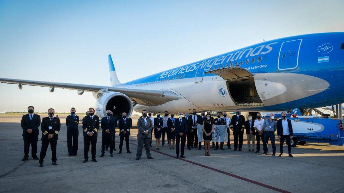 Parte hacia Rusia el vuelo que traerá otras 300 mil dosis de la vacuna Sputnik V