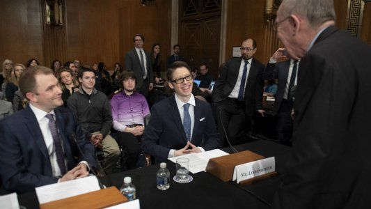 Mis padres son un poco estúpidos y no creen en las vacunas. Ahora que tengo 18 años: ¿Puedo vacunarme a esta edad?: el testimonio de un joven que se rebeló contra su madre antivacunas