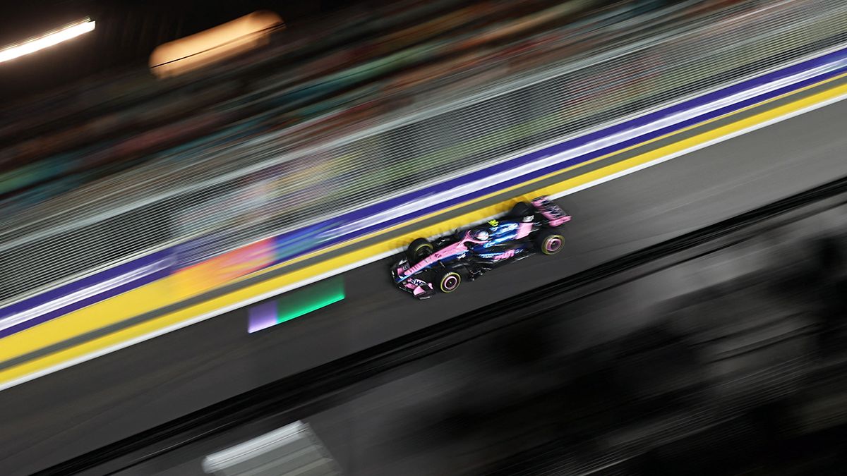 Franco Colapinto tuvo que abandonar la carrera de Singapur. (Foto: Reuters)