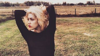 Militta Bora: No me gusta que mi familia lea un título que dice que yo tengo sexo en el baño de un restaurant