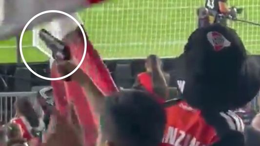 La durísima sanción de River a un hincha que ingresó un arma de juguete al estadio