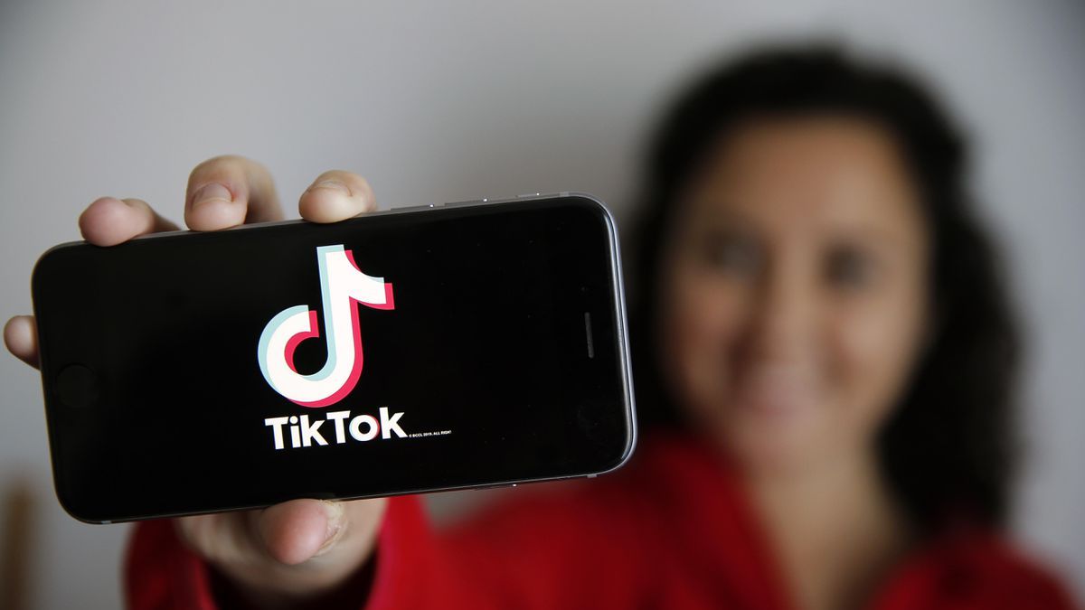 TikTok permite bloquear contenido no deseado. 