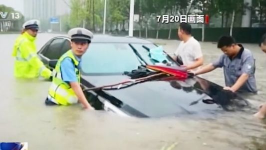 China: al menos 18 muertos y 200.000 evacuados por inundaciones devastadoras