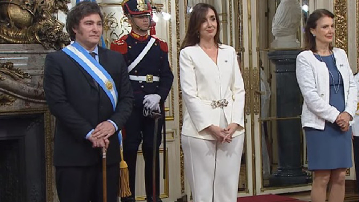 Javier Milei encabeza la primera reunión de gabinete en Casa Rosada y se sumó la vicepresidenta