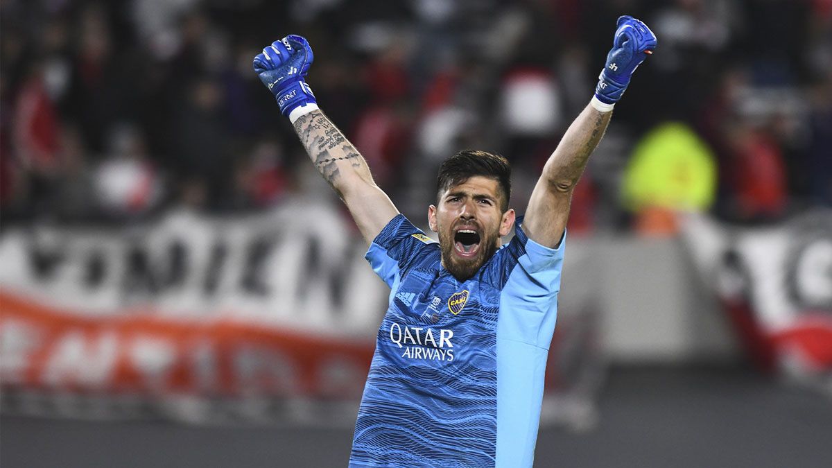 Boca quiere extender el vínculo con Agustín Rossi.