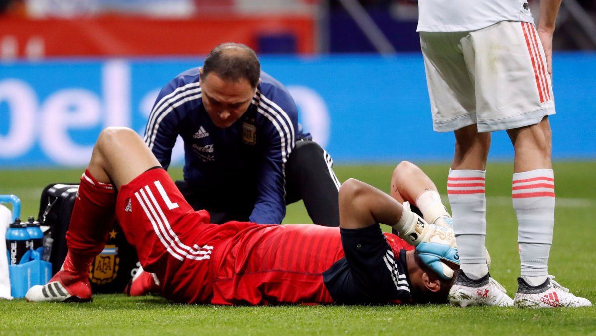 Sergio Romero se pierde el Mundial por una lesión en la rodilla