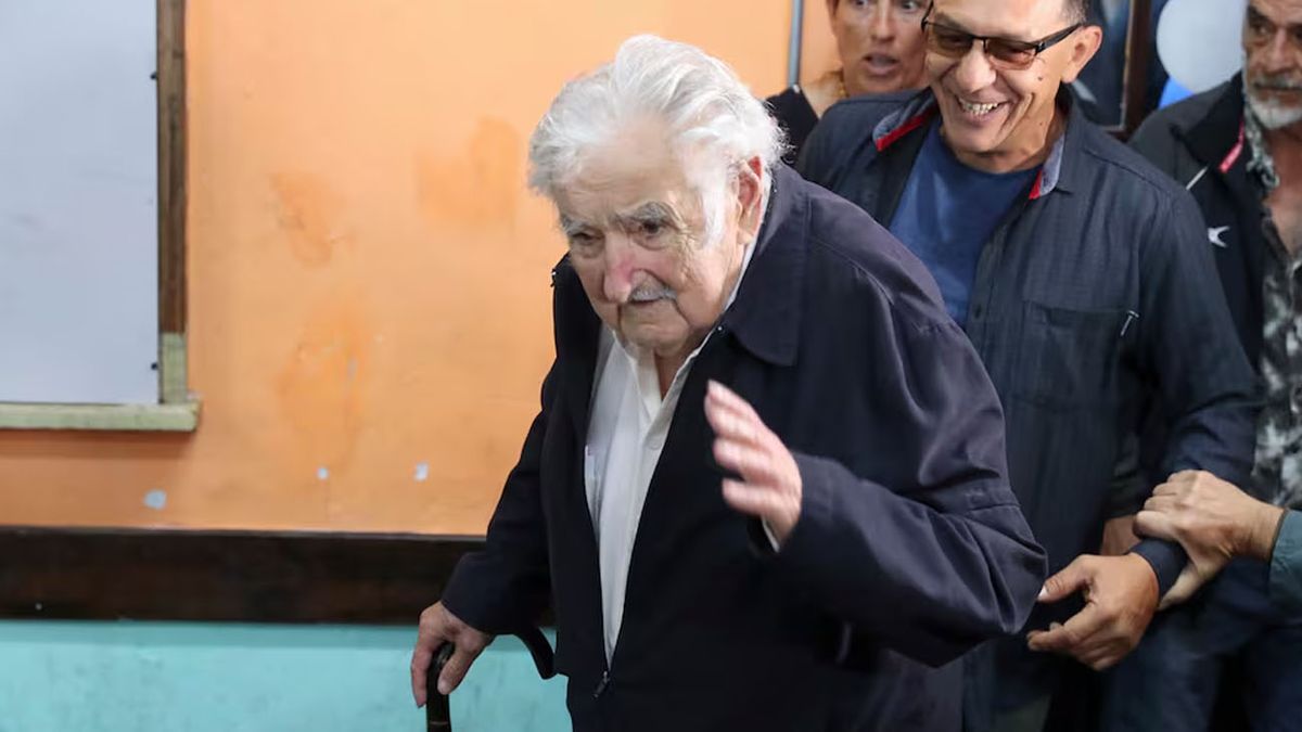 Elecciones en Uruguay: Votó José Pepe Mujica  y criticó a Javier Milei (Foto: gentileza EFE)