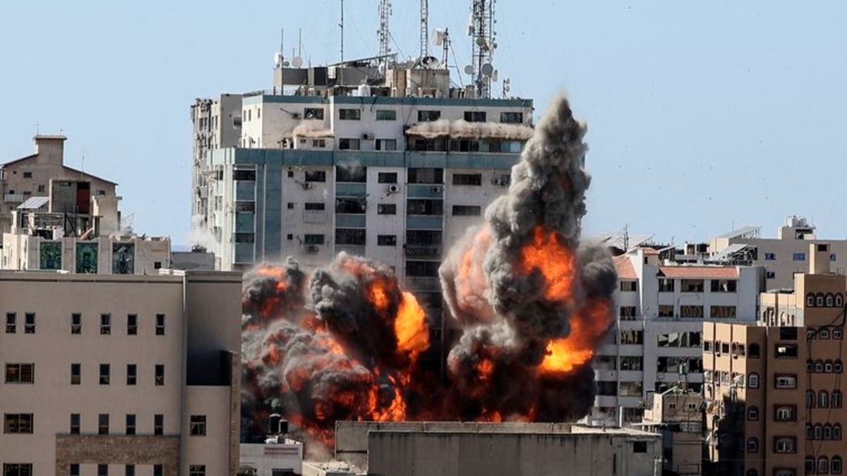 Israel destruyó un edificio en Gaza donde funcionaban las oficinas de agencias de noticias internacionales