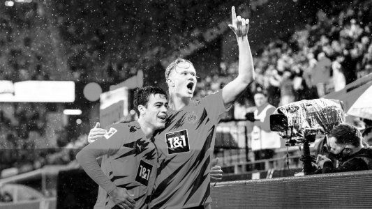 La bestia no para: doblete y asistencia de Haaland en el 4-0 de Borussia Dortmund sobre Friburgo