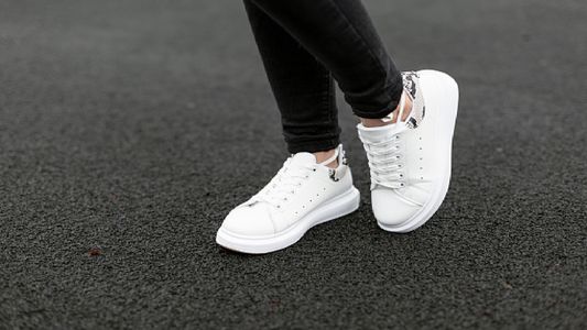 Esta es la clave para limpiar las zapatillas blancas y que parezcan nuevas