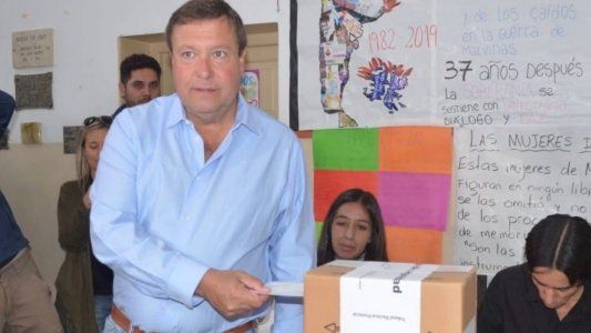 Votó Weretilneck y afirmó que la gente le tiene mucho miedo a las propuestas del peronismo