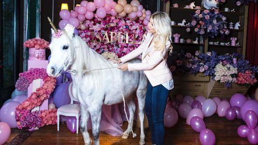 Wanda Nara otra vez generó polémica: ahora con un pony disfrazado de unicornio