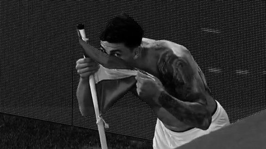 Soñora: Mis abuelos fallecieron hace dos meses y eran muy hinchas de Boca, por eso el beso al banderín