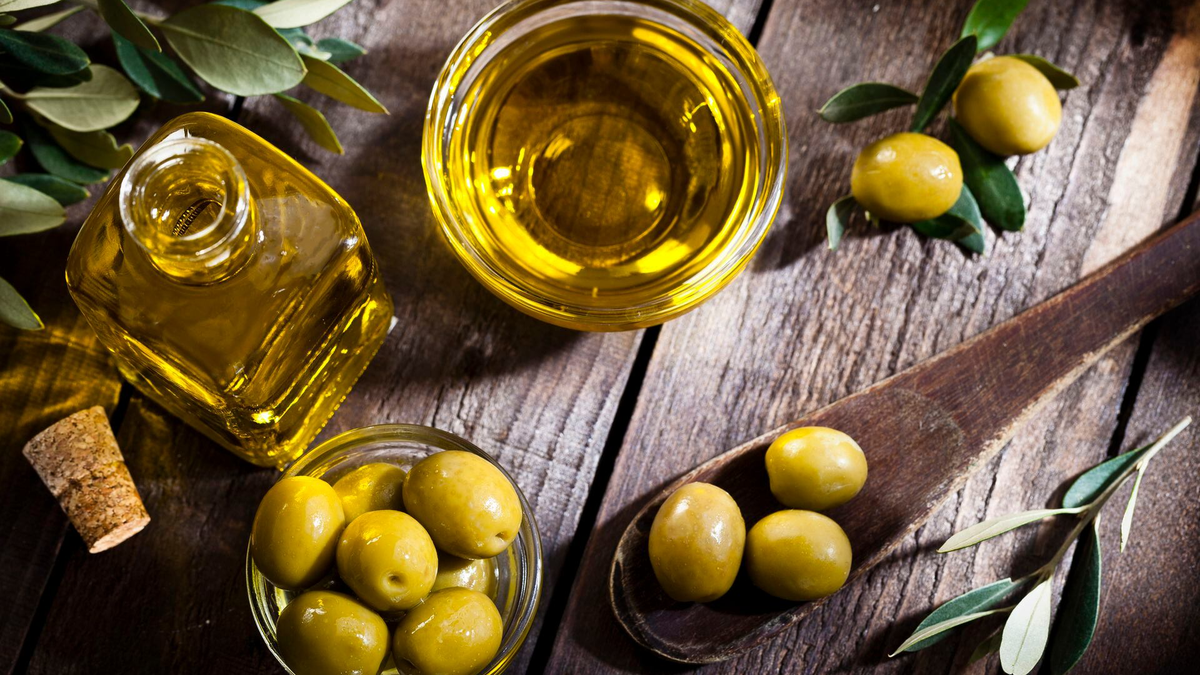 Para qué sirve el aceite de oliva: por qué se usa antes de dormir