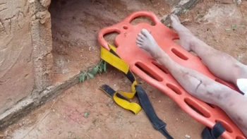 Una mujer fue enterrada viva y rescatada diez horas después