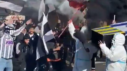 El repudiable gesto contra Israel de los hinchas de All Boys en la previa del partido ante Atlanta