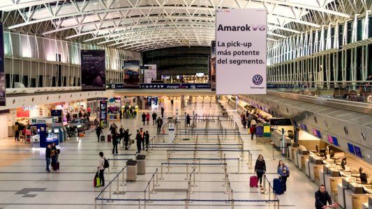 ¿Me puedo ir de vacaciones si ya recibí las vacunas COVID-19?