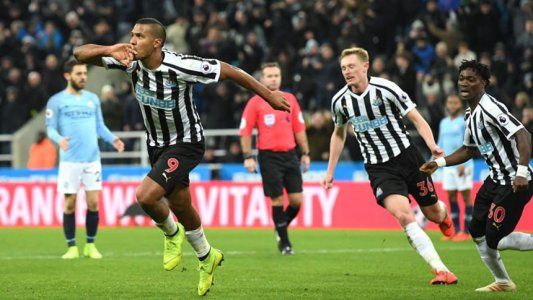 Agüero anotó, pero Manchester City perdió y dejó escapar la chance de acercarse a Liverpool