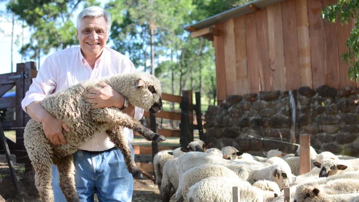 Gabriel Montiel apostó por la producción de ovinos y hoy disfruta de su propio restaurante. 